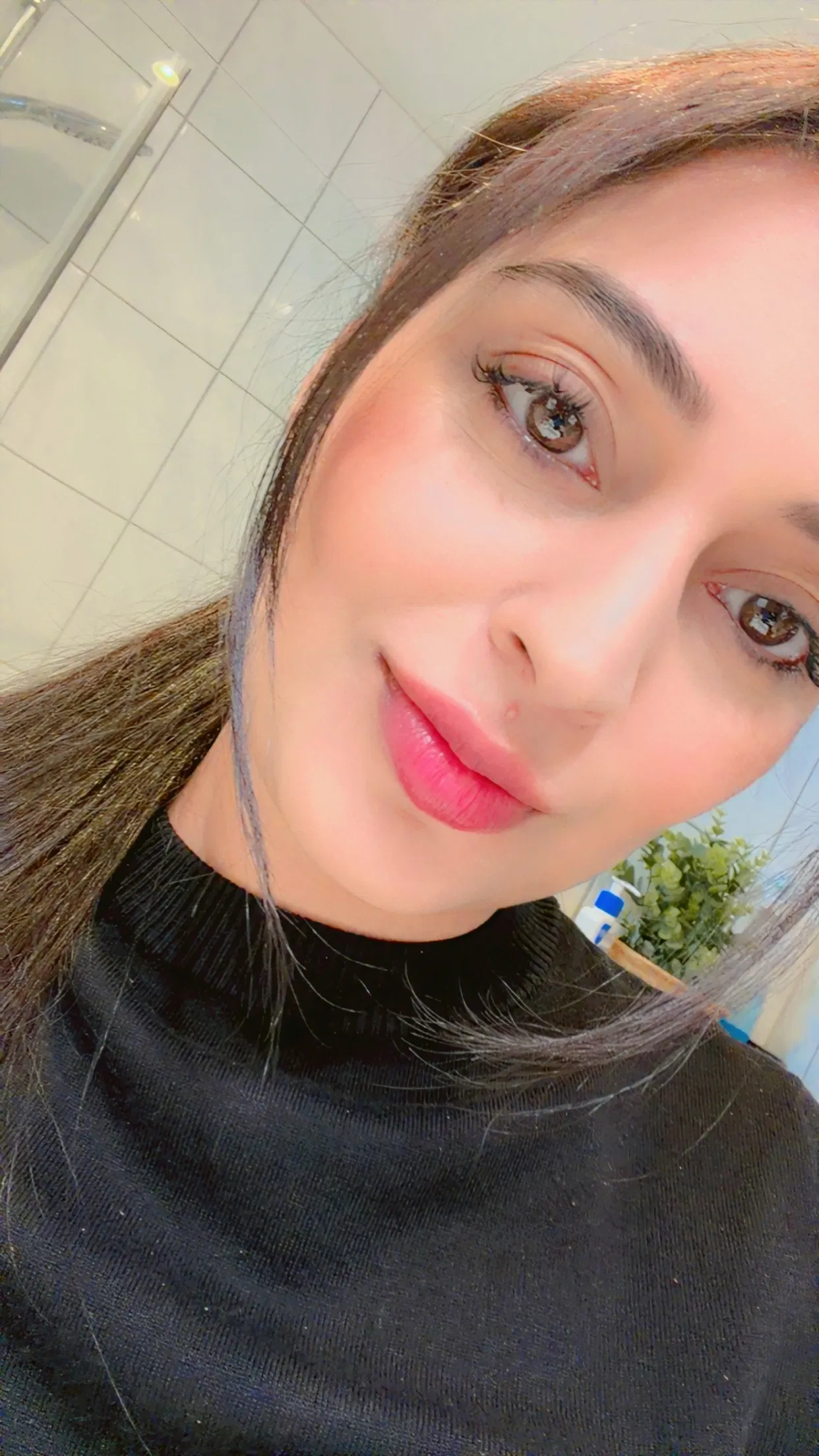Uzma Raheem, kosmetiker hos The Lash Studio Oslo